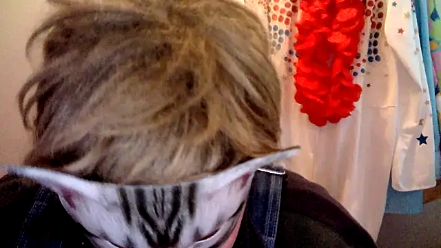 Snapshot of Sigorius chatting on 01-08-25, 02:14 Sigorius online show from 01-08-25, 02:14