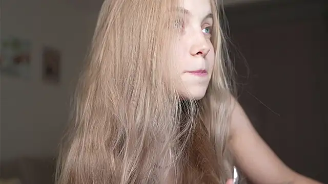 Snapshot of _Appr0ved_ chatting on 11-16-25, 05:07 Appr0ved online show from 11-16-25, 05:07