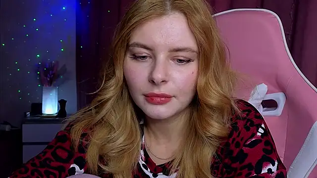 Snapshot of Day-off chatting on 09-30-25, 09:14 Day-off online show from 09-30-25, 09:14