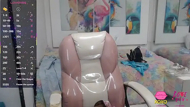 Snapshot of alegriamartinez chatting on 11-13-25, 07:02 alegriamartinez online show from 11-13-25, 07:02