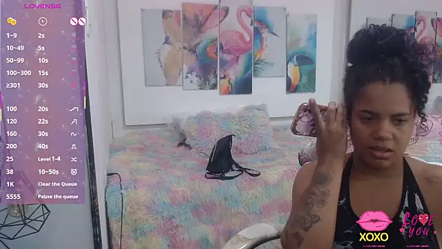 Snapshot of alegriamartinez chatting on 11-21-25, 07:23 alegriamartinez online show from 11-21-25, 07:23