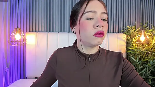 Snapshot of SaraRiley chatting on 12-20-25, 10:50 SaraRiley online show from 12-20-25, 10:50