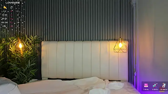 Snapshot of SaraRiley chatting on 01-13-26, 10:48 SaraRiley online show from 01-13-26, 10:48