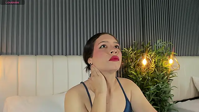 Snapshot of SaraRiley chatting on 02-07-26, 08:34 SaraRiley online show from 02-07-26, 08:34