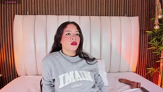 Snapshot of SaraRiley chatting on 02-27-26, 10:54 SaraRiley online show from 02-27-26, 10:54