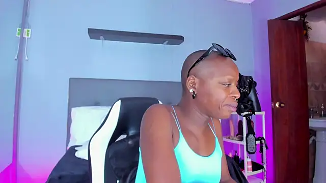 Coco Kiss online show from 10-07-25, 07:11