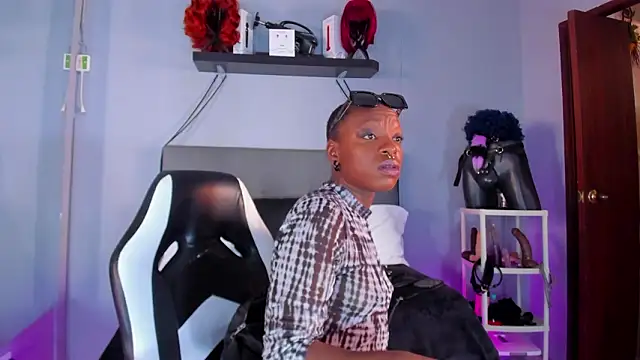 Snapshot of Coco_Kiss chatting on 02-18-26, 07:10 Coco Kiss online show from 02-18-26, 07:10