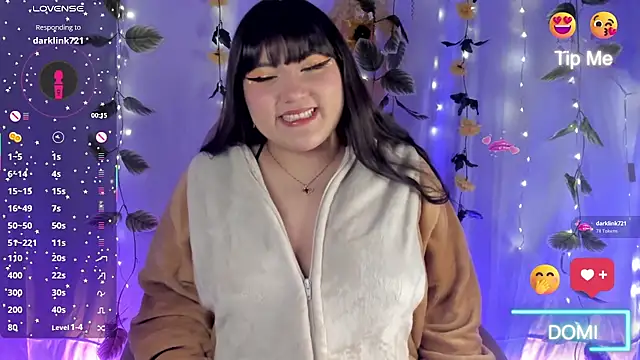 limoncito blossom online show from 11-21-25, 02:43