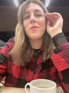 Snapshot of MommmyYummy chatting on 12-29-24, 11:50 MommmyYummy online show from 12-29-24, 11:50