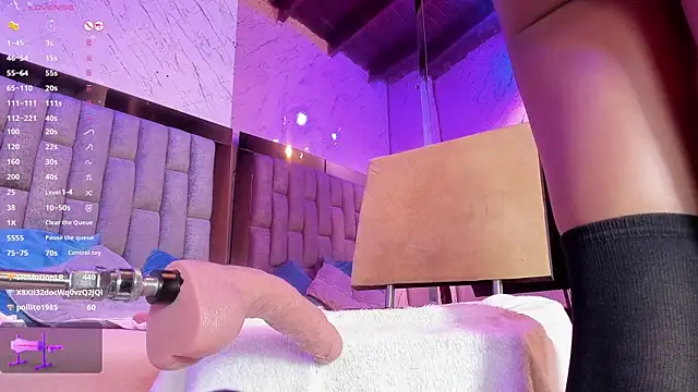 EmmaDuque online show from 02-15-25, 07:39