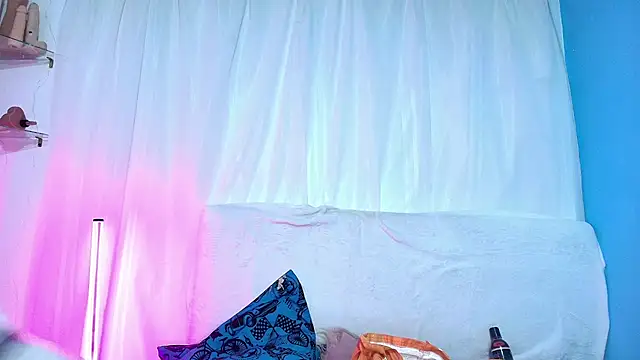 Snapshot of Natasha_Wilde_ chatting on 12-19-24, 10:00 Natasha Wilde online show from 12-19-24, 10:00