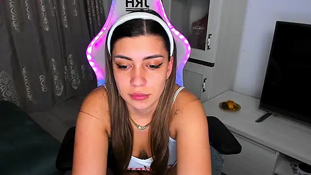 Snapshot of EveEvian chatting on 02-23-25, 08:22 EveEvian online show from 02-23-25, 08:22