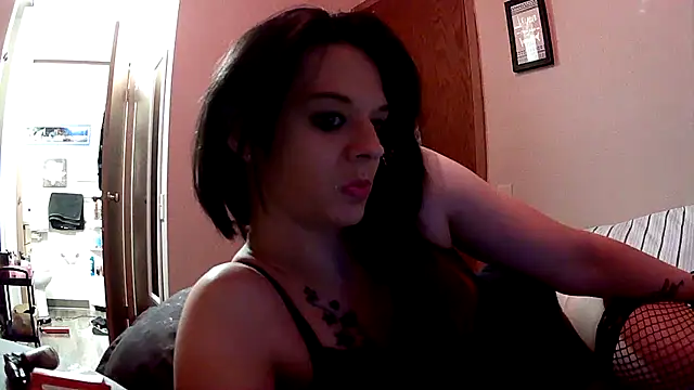 Snapshot of dangereyez0010 chatting on 02-08-25, 12:17 dangereyez0010 online show from 02-08-25, 12:17