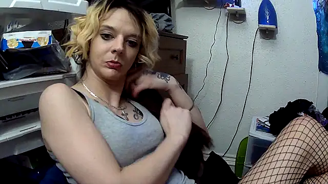 dangereyez0010 online show from 04-01-26, 04:57