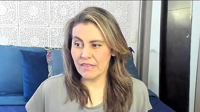 Snapshot of V_monse chatting on 01-30-25, 04:13 V monse online show from 01-30-25, 04:13