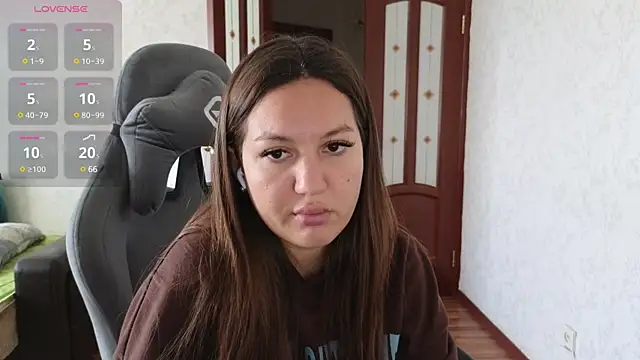 Snapshot of Nelly_Fischer chatting on 12-14-24, 09:18 Nelly Fischer online show from 12-14-24, 09:18