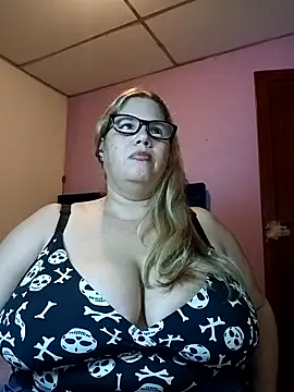 EllisW8 online show from 04-11-26, 10:58