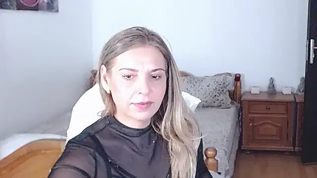 Snapshot of evamaria2024 chatting on 09-09-25, 07:30 evamaria2024 online show from 09-09-25, 07:30