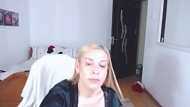 Snapshot of evamaria2024 chatting on 09-23-25, 07:33 evamaria2024 online show from 09-23-25, 07:33