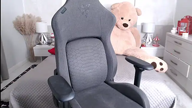 Smileyouarehere online show from 02-02-25, 10:28