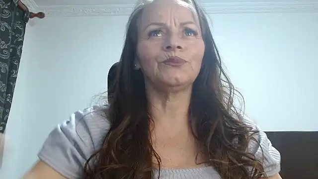 Snapshot of asleycavta chatting on 10-26-25, 08:04 asleycavta online show from 10-26-25, 08:04