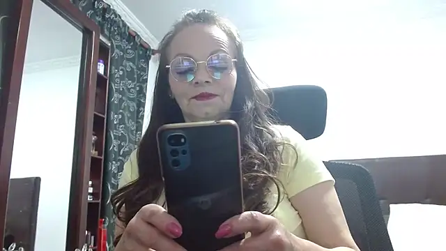 Snapshot of asleycavta chatting on 10-29-25, 11:28 asleycavta online show from 10-29-25, 11:28