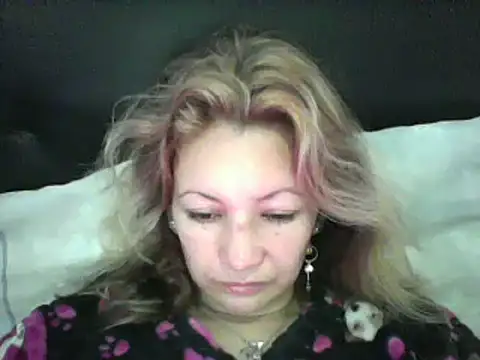Snapshot of Paulita_x3 chatting on 12-30-24, 11:37 Paulita x3 online show from 12-30-24, 11:37
