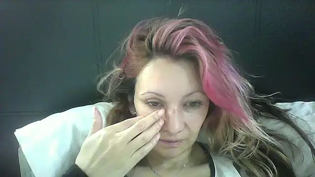 Snapshot of Paulita_x3 chatting on 02-05-25, 01:44 Paulita x3 online show from 02-05-25, 01:44