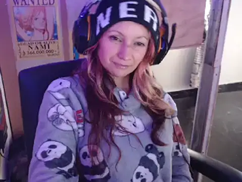 Snapshot of Paulita_x3 chatting on 03-05-25, 02:23 Paulita x3 online show from 03-05-25, 02:23