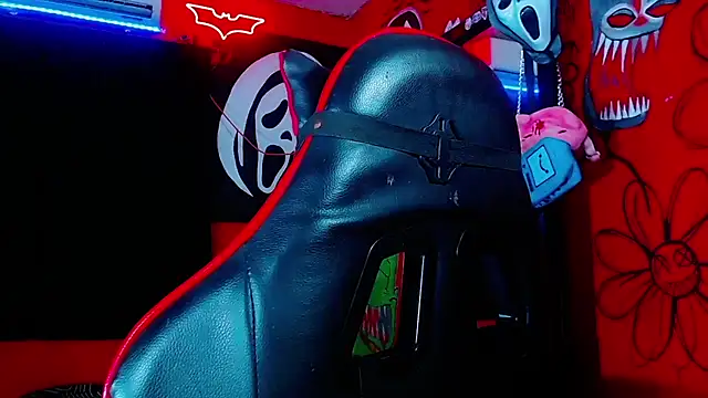 HugeDanex online show from 03-31-26, 06:58