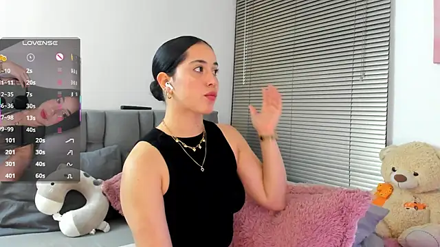 Gigi-bom online show from 11-15-25, 12:08