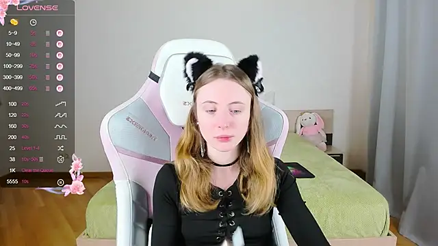 Cowell Adelina online show from 10-13-25, 09:42