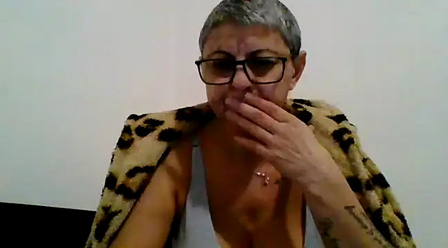 roseblak42 online show from 02-14-25, 05:36