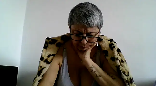 roseblak42 online show from 03-03-25, 01:09