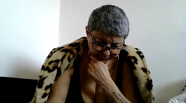 roseblak42 online show from 03-07-25, 09:07