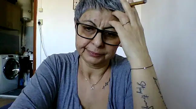 roseblak42 online show from 03-20-25, 02:21