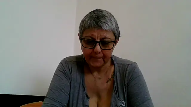 roseblak42 online show from 01-07-26, 09:23