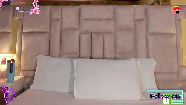 Snapshot of Miss_Abigail_ chatting on 02-24-25, 01:10 Miss Abigail online show from 02-24-25, 01:10