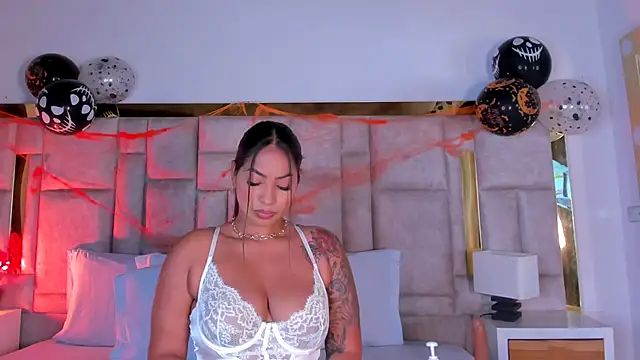 Snapshot of Miss_Abigail_ chatting on 10-25-25, 01:18 Miss Abigail online show from 10-25-25, 01:18