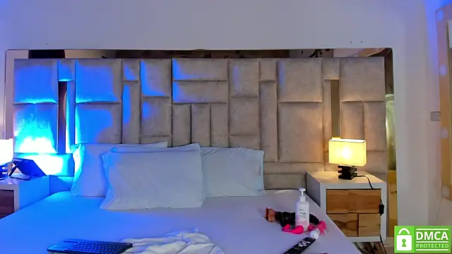 Miss Abigail  online show from 04-13-26, 12:32