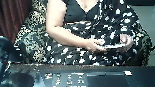 Snapshot of Punambhabisexy chatting on 12-14-25, 09:58 Punambhabisexy online show from 12-14-25, 09:58