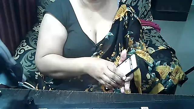 Snapshot of Punambhabisexy chatting on 12-22-25, 07:55 Punambhabisexy online show from 12-22-25, 07:55