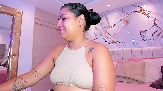 Snapshot of kiana_cream chatting on 12-04-25, 11:41 kiana cream online show from 12-04-25, 11:41