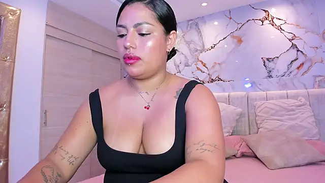 Snapshot of kiana_cream chatting on 01-07-26, 03:31 kiana cream online show from 01-07-26, 03:31