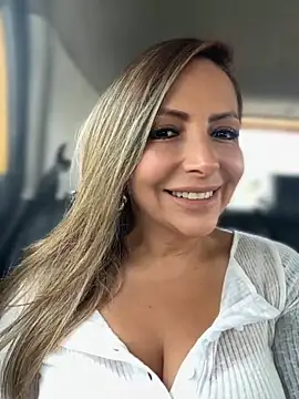  Abril-Office1 online show from 09-25-25, 03:05