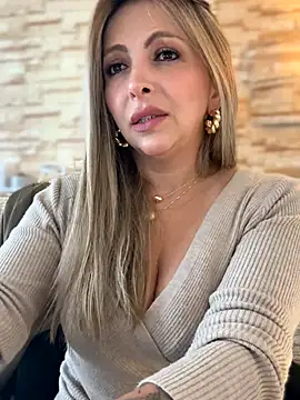  Abril-Office1 online show from 10-27-25, 04:00