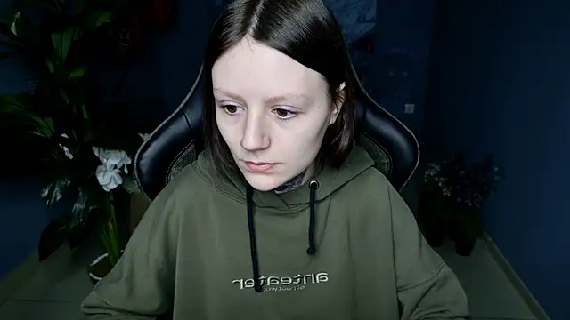 Snapshot of VeliraBraitberg chatting on 03-22-25, 05:06 VeliraBraitberg online show from 03-22-25, 05:06