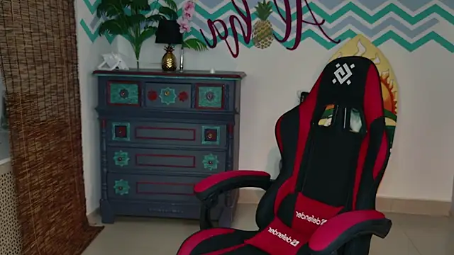 Snapshot of VeliraBraitberg chatting on 09-29-25, 10:31 VeliraBraitberg online show from 09-29-25, 10:31