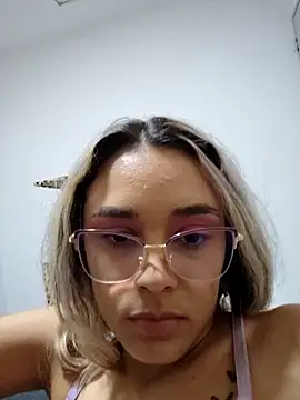 TaraaHot online show from 03-20-25, 05:57