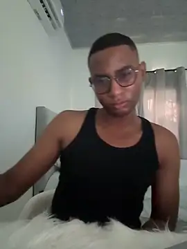 Arwens bell08 online show from 02-15-25, 09:37